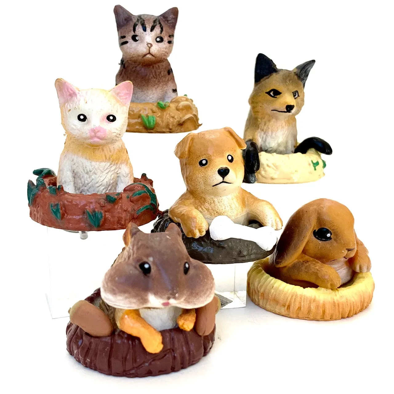 X 70889 ANIMAL HOME FIGURINES-DISCONTINUED