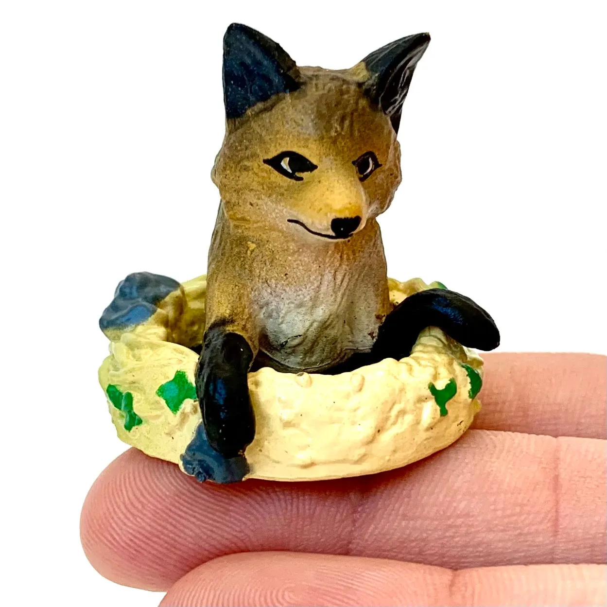 X 70889 ANIMAL HOME FIGURINES-DISCONTINUED