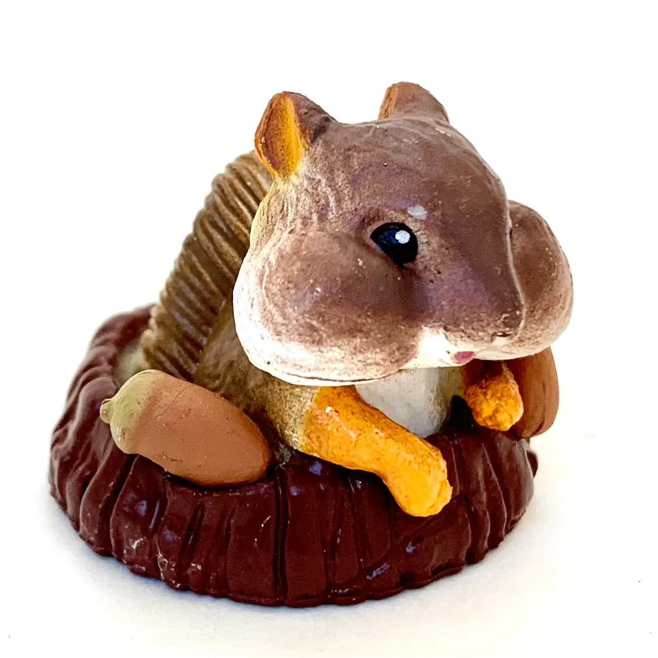 X 70889 ANIMAL HOME FIGURINES-DISCONTINUED