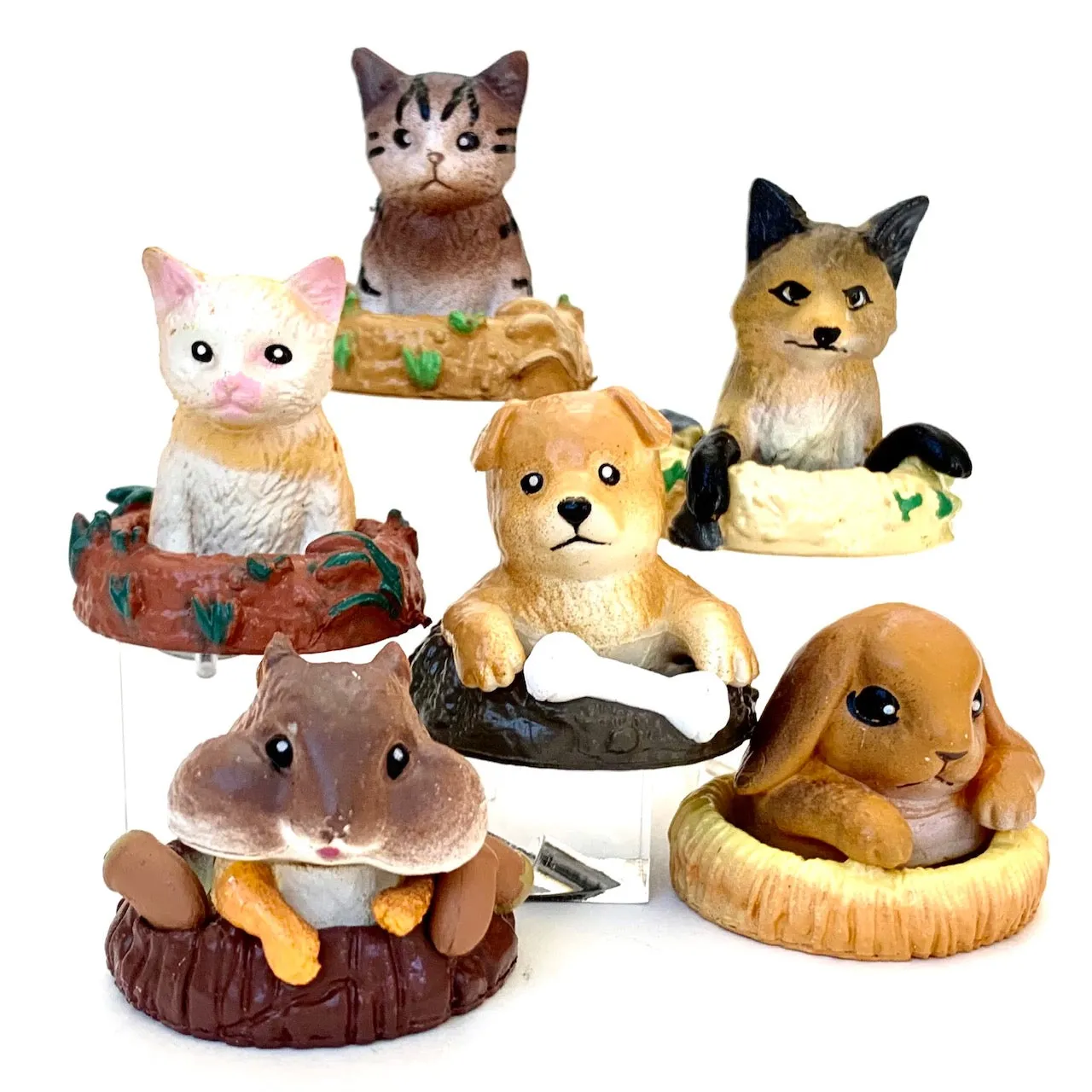 X 70889 ANIMAL HOME FIGURINES-DISCONTINUED