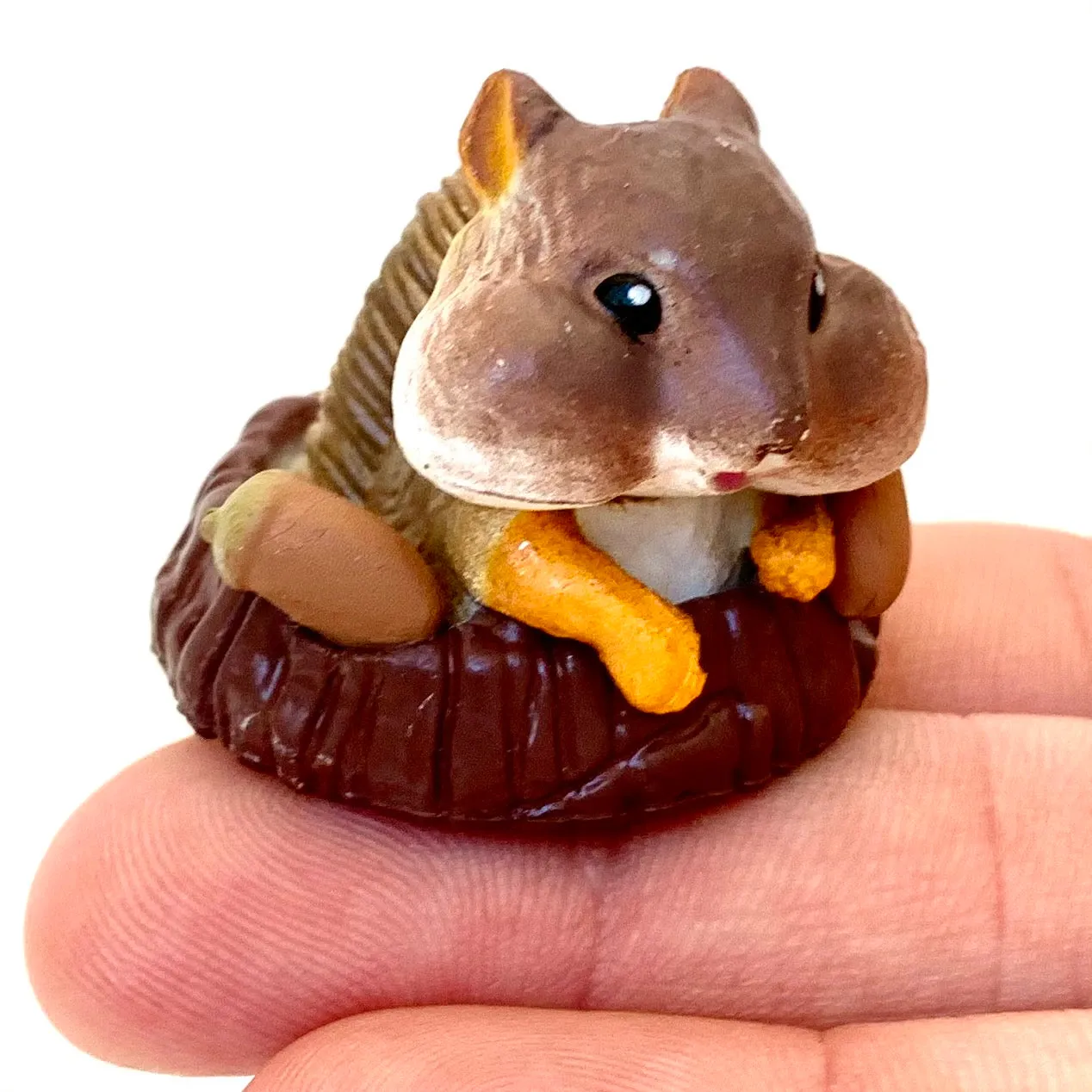X 70889 ANIMAL HOME FIGURINES-DISCONTINUED