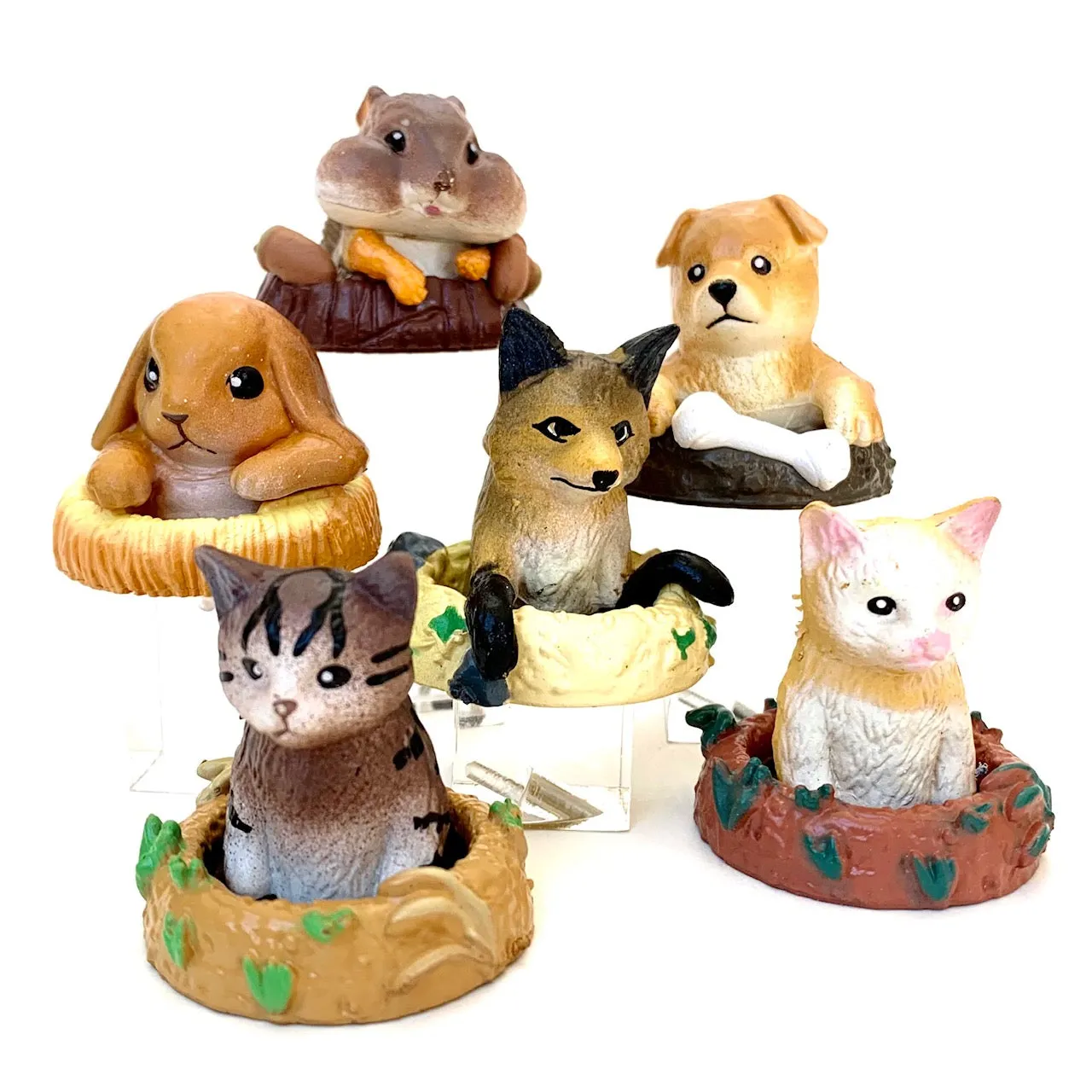 X 70889 ANIMAL HOME FIGURINES-DISCONTINUED